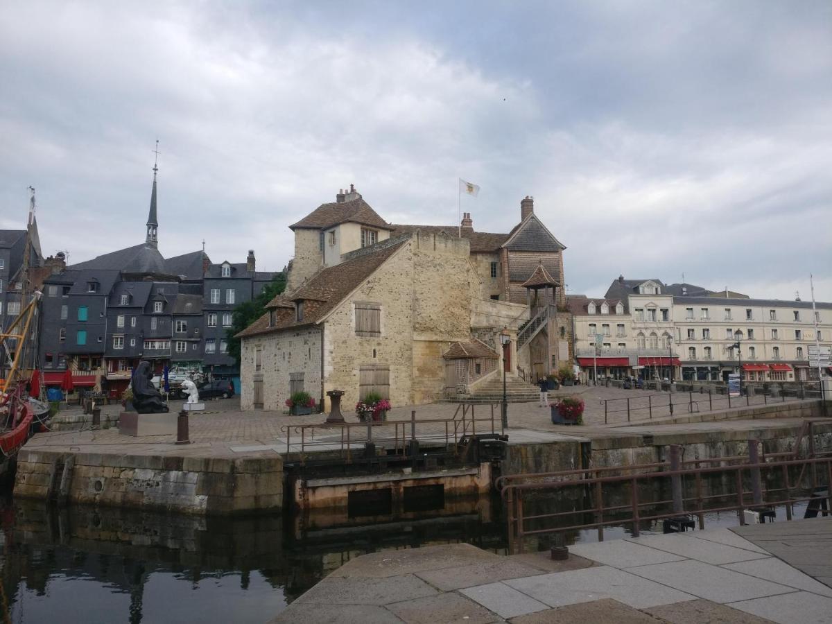 Studio centre historique Honfleur Extérieur photo